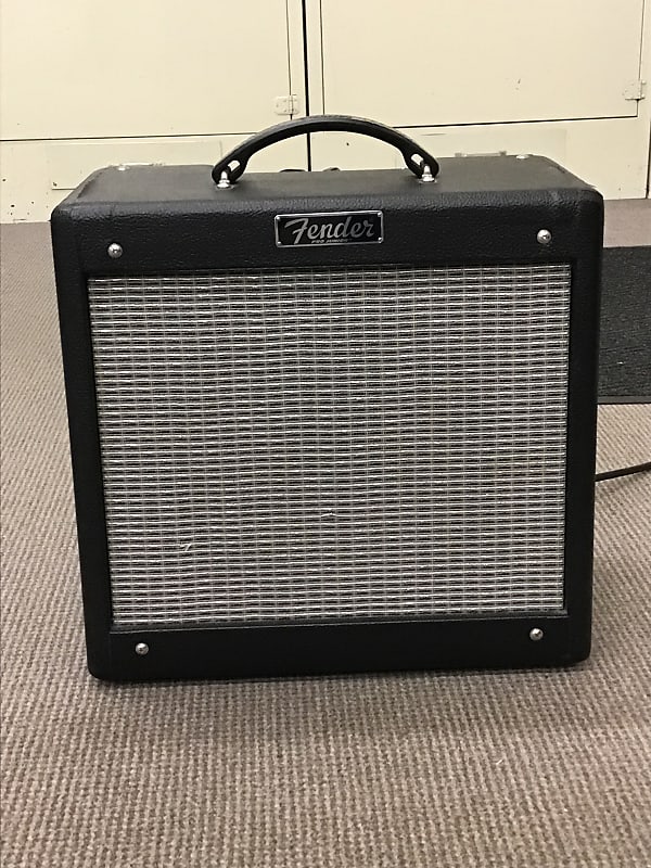 Fender Pro Junior III 15-Watt 1x10