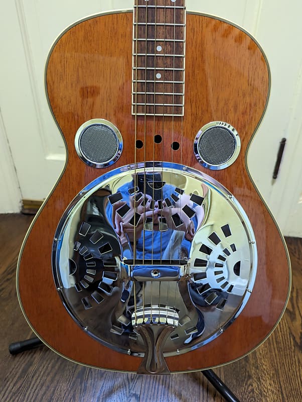 Regal Resonator with case image 1