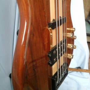 Carvin XB75 5-string bass extended-scale 2001 Walnut & Maple image 5