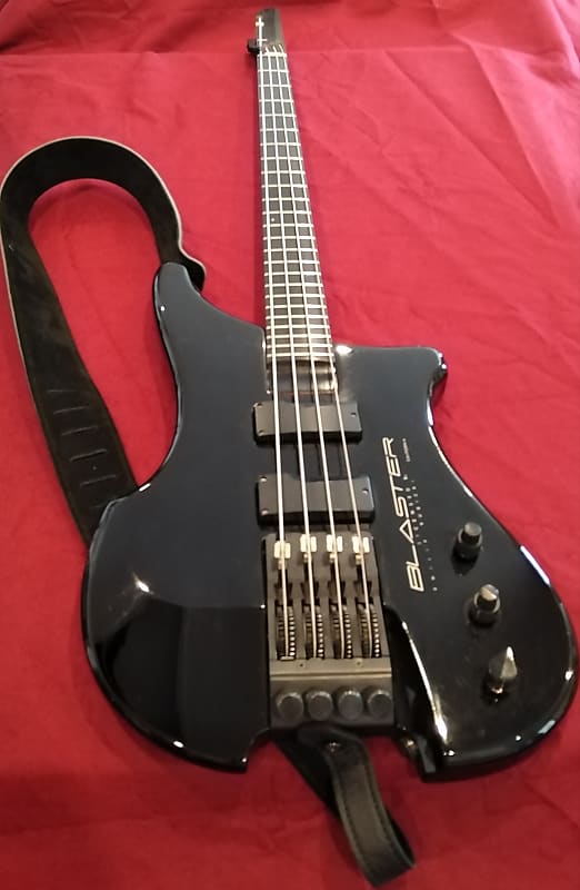 Kubicki Blaster Licensed by Kubicki Bass Guitar 1992 Gloss Black - 4 string  Electric SALE