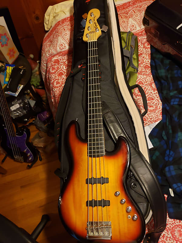 Fender Squier Deluxe V Jazz Bass   Sunburst image 1