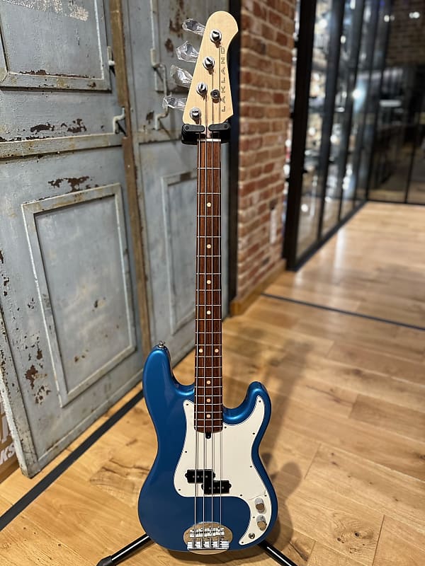 Lakland Adam Clayton 44-64 USA - lake placid blue