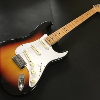 Fender Japan ST72 '70s Stratocaster Vintage Reissue MIJ 2015 Three