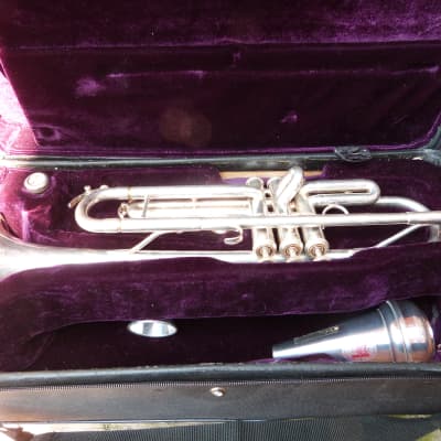 Besson silver trumpet 1000   with case and mouthpiece  silver image 5