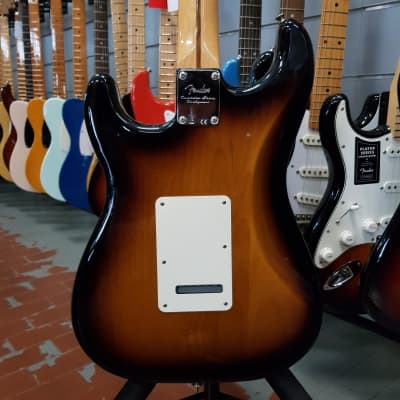 Fender   Classic Player 50 Stratocaster Sunburst image 7