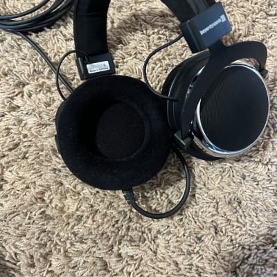 Beyerdynamic DT 880 Chrome Special Edition With EDT 990 V Ear Pads