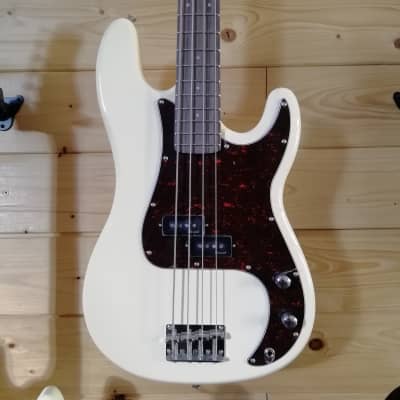 Squier by Fender, Precision Bass SPB-33, Silver Series, made in