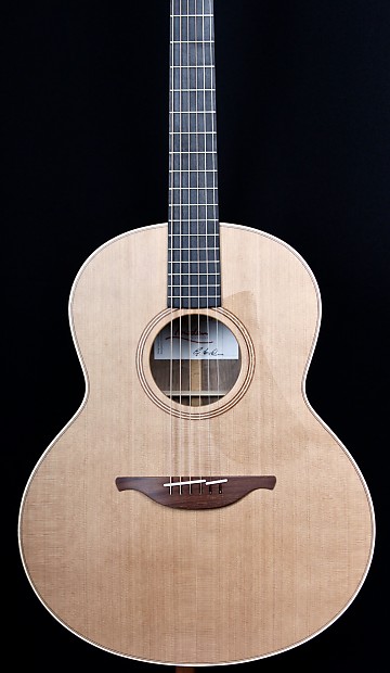 Lowden F23