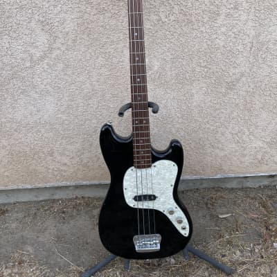 Squier Vista Musicmaster Bass