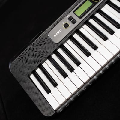 Casio Casiotone LK-S250 Portable Keyboard image 3