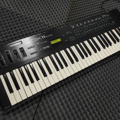 Yamaha DX11 Programmable Algorithm Synthesizer 1988 - Black