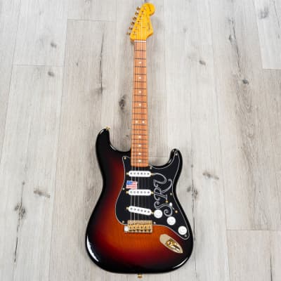 Fender Stevie Ray Vaughan Stratocaster Guitar, Pau Ferro Fingerboard, 3-Color Sunburst image 9