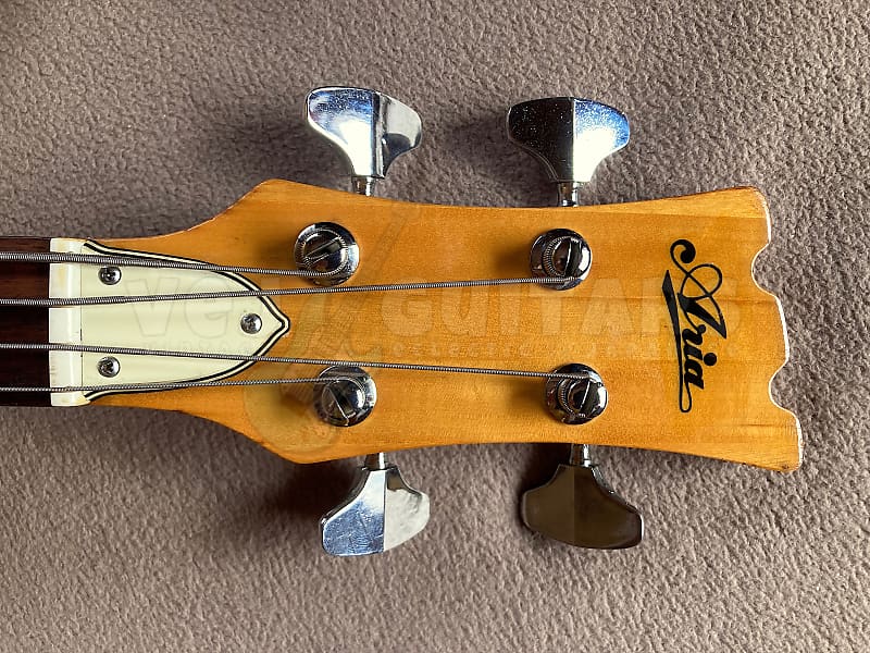ARIA DIAMOND 1720 BASS - UNIVOX HI-FLIER PHASE II MIJ c.1970