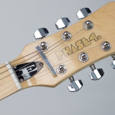 Eastwood HI-FLYER PHASE 4 MT Replica Nirvana Bolt-On Maple Microtonal Neck 6-String Electric Guitar image 6