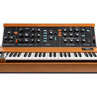 Moog Minimoog Model D Analog Keyboard Synthesizer (2022 Edition - Mahogany)