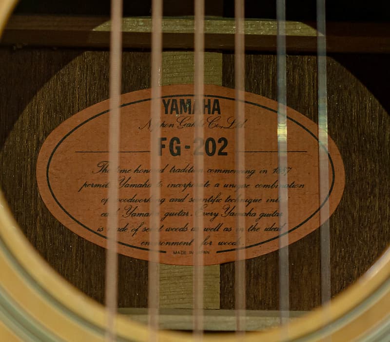 Yamaha FG-202 Nippon Gakki Orange Label Acoustic Guitar with