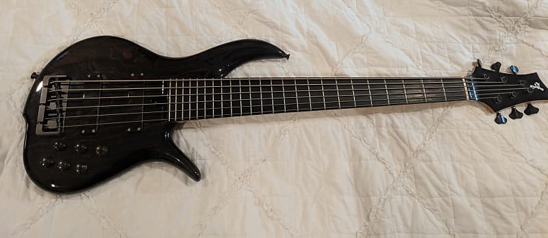 F Bass BN6 magenta cerruse