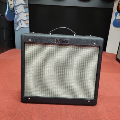 Fender Blues Junior III 15-Watt 1x12