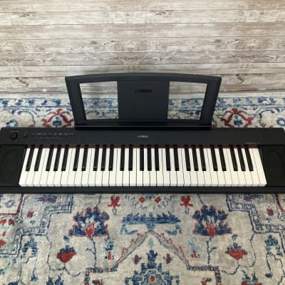 Yamaha Piaggero NP-11 61-Key Lightweight Keyboard