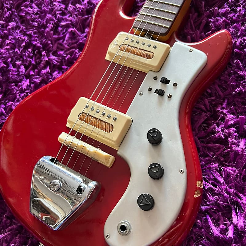 Late 1960s Guyatone LG-85T Red Vintage Japanese Electric