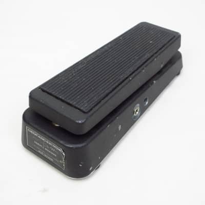 Amazon.com: Dunlop Crybaby GCB-95 Classic Wah Pedal w/2 FREE