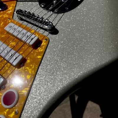 DiPinto Los Straitjackets Galaxy 4 2011 - silver sparkle image 12
