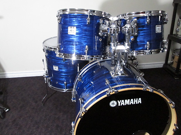 Yamaha Maple Custom Definitive.  Not very old.   Blue onyx image 1