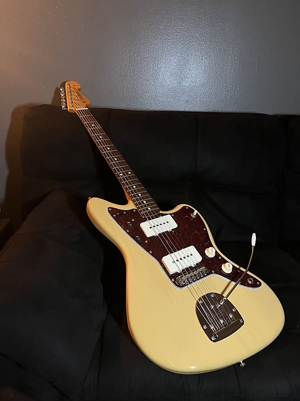 Fender Limited Edition 60th Anniversary Classic Jazzmaster with Matching  Headstock