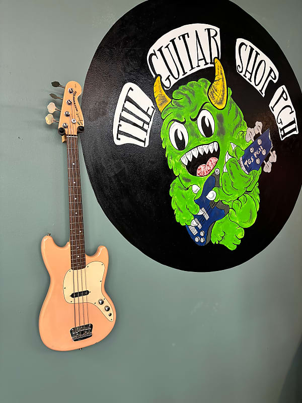 Squier Musicmaster Bass ブラック　ミュージックマスター Squier MUSICMASTER BASSの内部とメンテナンス - YouTube