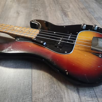 しょーご　ESP NAVIGTOR Precision Bass hqdefault.jpg