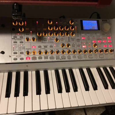 Korg M3 73 2010s - Gray