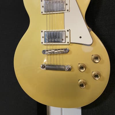 1972 Crown  Gold Top Les Paul Lawsuit Guitar Matsumoko Japan 1970's  1970's  Gold Top image 2