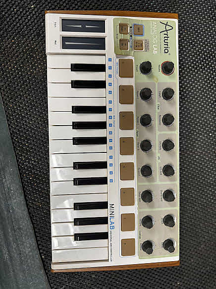Arturia MIDI keyboard 25鍵 25鍵ベロシティ対応スリム・キーボードARTURIA MICROLAB