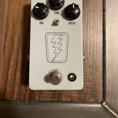 JHS SUPERBOLT V1 エフェクター JHS Superbolt V1 Demo - YouTube
