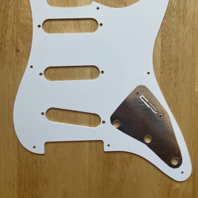 Left Handed Stratocaster Pickguard - White image 2