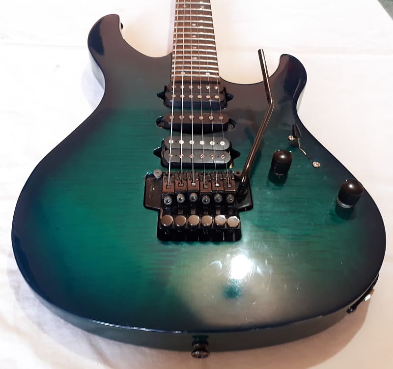 Yamaha pacifica 821D 2000 Translucent Blue