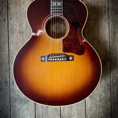 1954 Gibson J185 Jumbo Acoustic in Sunburst finish with hard shell case for sale