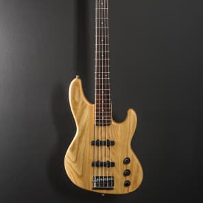 Fender 5 String Jazz Bass Plus 1993 Natural image 3