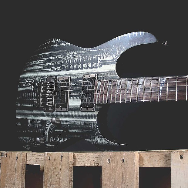 大幅値下げ Ibanez RGTHRG1 H.R. Giger 2005 限定物 大幅値下げ Ibanez RGTHRG1 H.R. Giger 2005 限定物