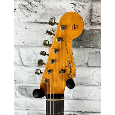 Fender Custom Shop Limited Edition 1962 Heavy Relic Stratocaster, Aged Olympic White Over 3-Tone Sunburst image 5