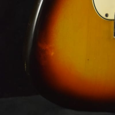 Vintage 1965 Fender Stratocaster - Sunburst All Original image 4