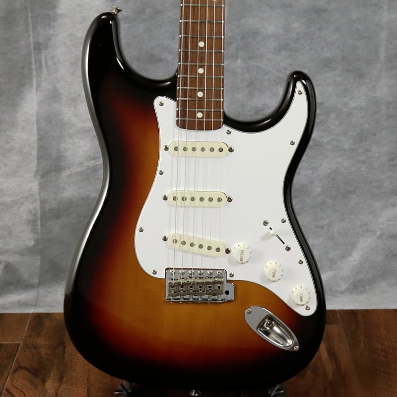 Squier 1984 7 SST 36 3 Tone Sunburst (04/25)