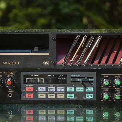 Akai S612 MIDI Digital Sampler + MD280 disk unit + 6 disks + rare 1.3 firmware