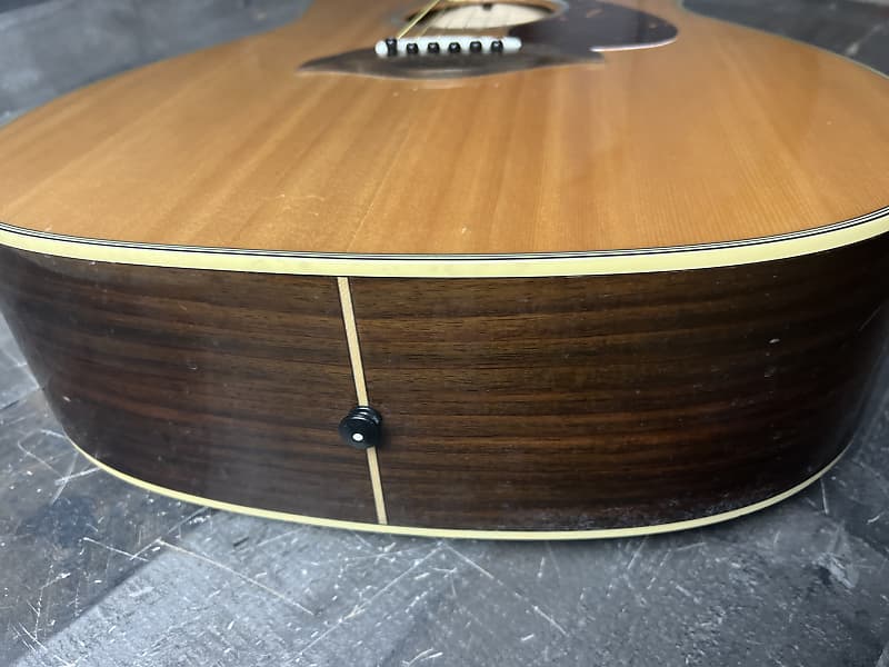 特価 YAMAHA fg-730s トップ単板　美音　加工ありの為 特価 YAMAHA fg-730s トップ単板 美音 加工ありの為買う