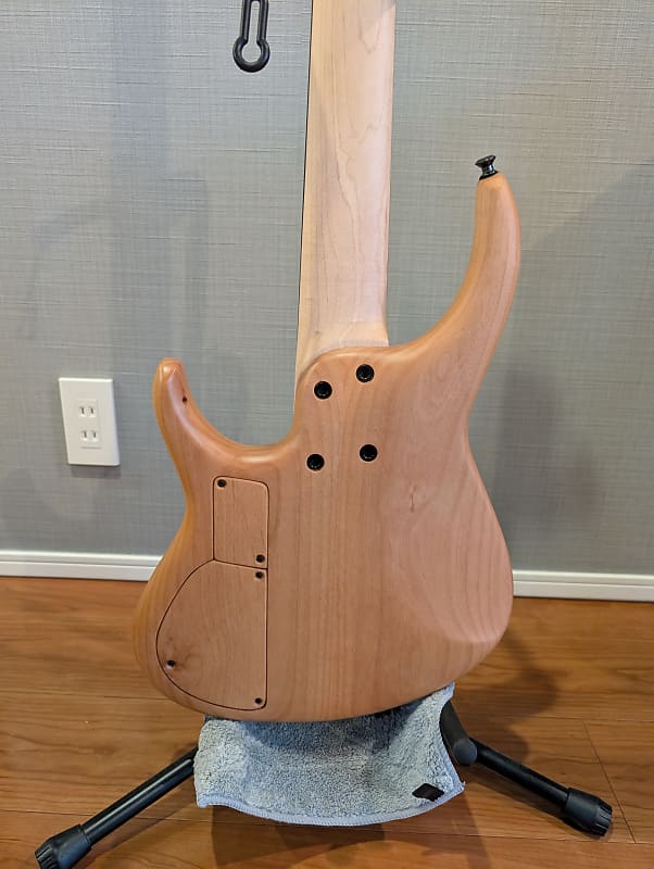 MTD 530-24: Birdseye Maple Fingerboard, Dark Cherry Sunburst