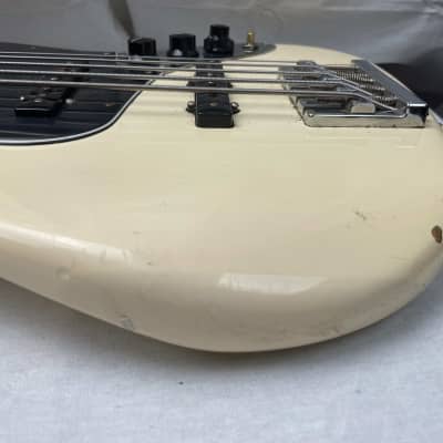 Fender Deluxe Active Jazz Bass V 5-string J-Bass 2020 - Olympic White / Pau Ferro fingerboard image 13