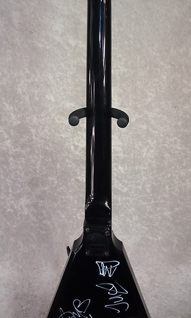 B.C. Rich BC Rich KKV Kerry King V guitar signed by Slayer