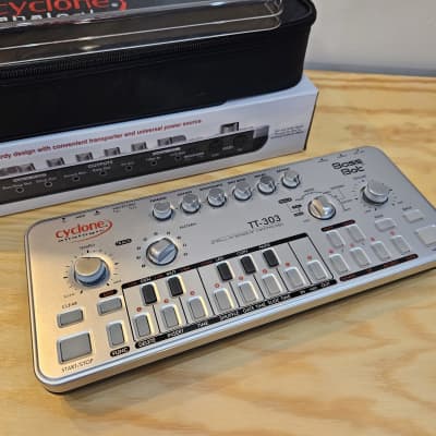 Cyclone Analogic TT-303 Bass Bot V2 | Reverb Canada