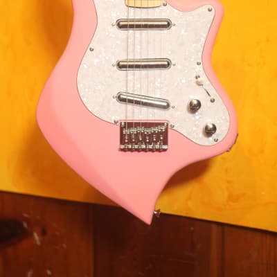 Unbranded Monroe II 2020 Pink 6 string guitar Danelectro style pickups SSS image 2