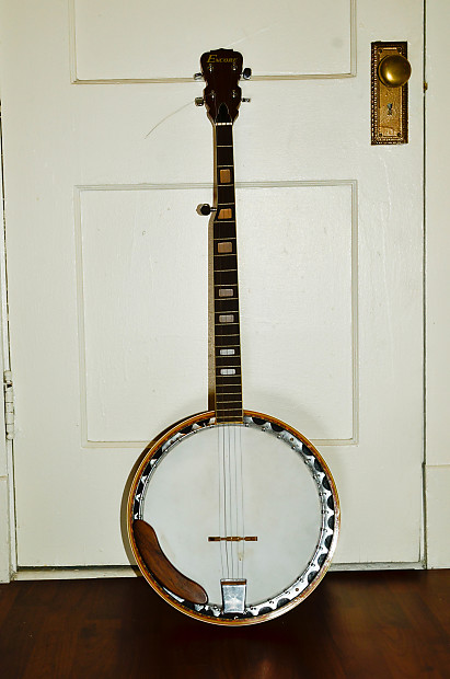 Encore banjo shop